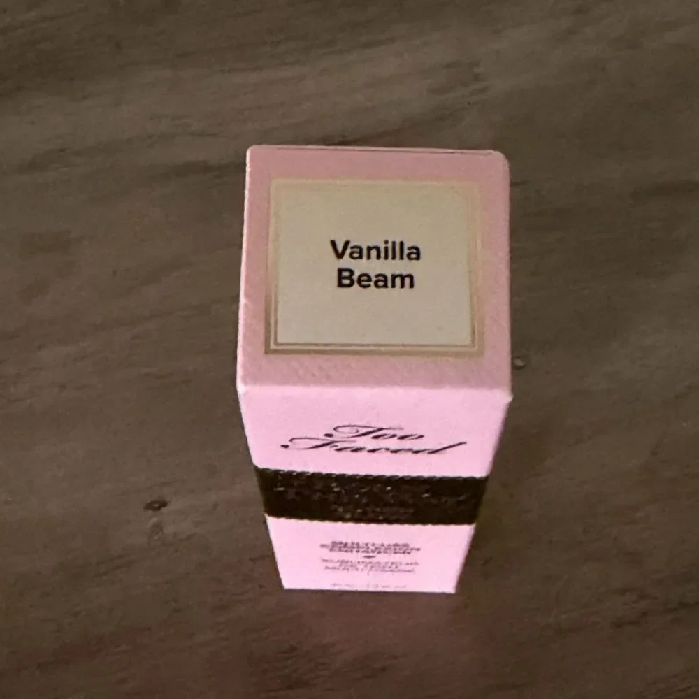 TOO FACED-Born This Way Super Glow Multi-Use Highlighting Skin Enhancer- NWT